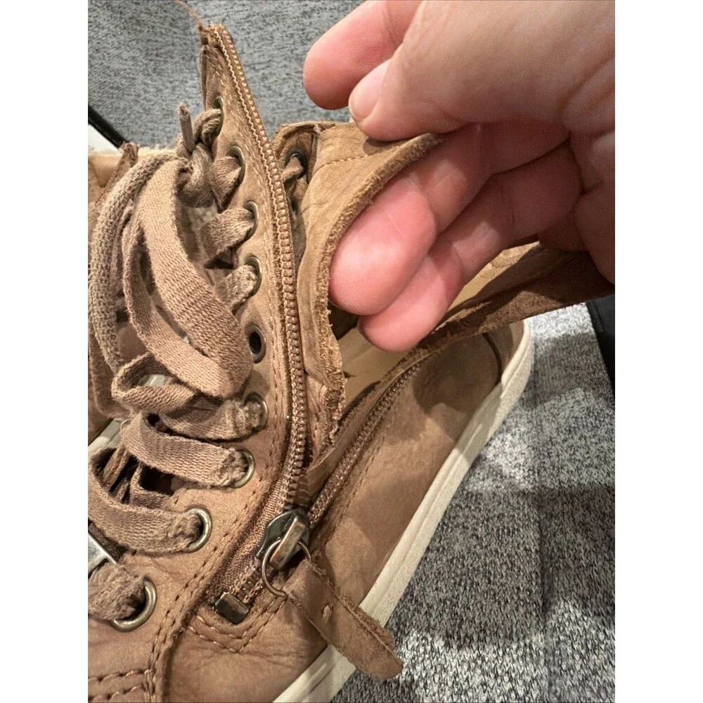 Ugg Women’s Olive High-Top Sneaker Chestnut Leather‎ Size 8.5